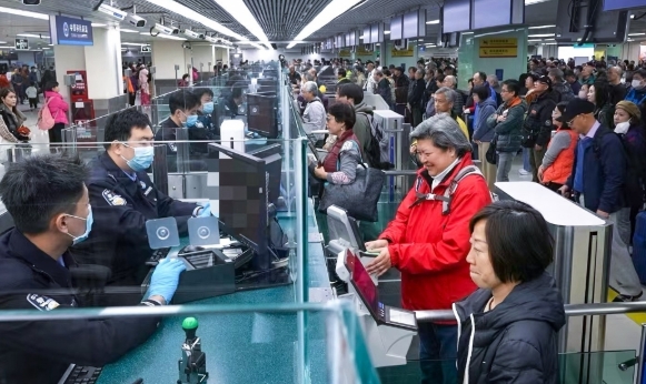 中國三季度1.78億人次出入境 免簽入境增48.3%